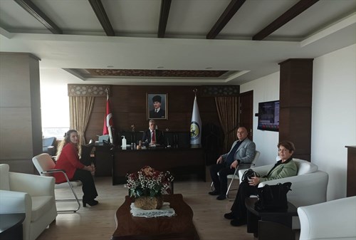 ÖZEL DİNAMİK OKULLARI İLKADIM KAYMAKAMIMIZ İBRAHİM KEKLİK’İ ZİYARET ETTİ